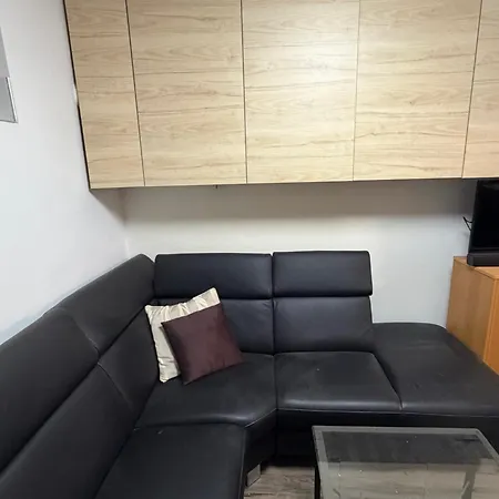 Cozy Lower Ground Floor By Puskas Arena *